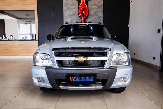 CHEVROLET S10 2.4 ADVANTAGE 4X2 CD 8V FLEX 4P MANUAL CHEVROLET S10 2.4 ADVANTAGE 4X2 CD 8V FLEX 4P MANUAL